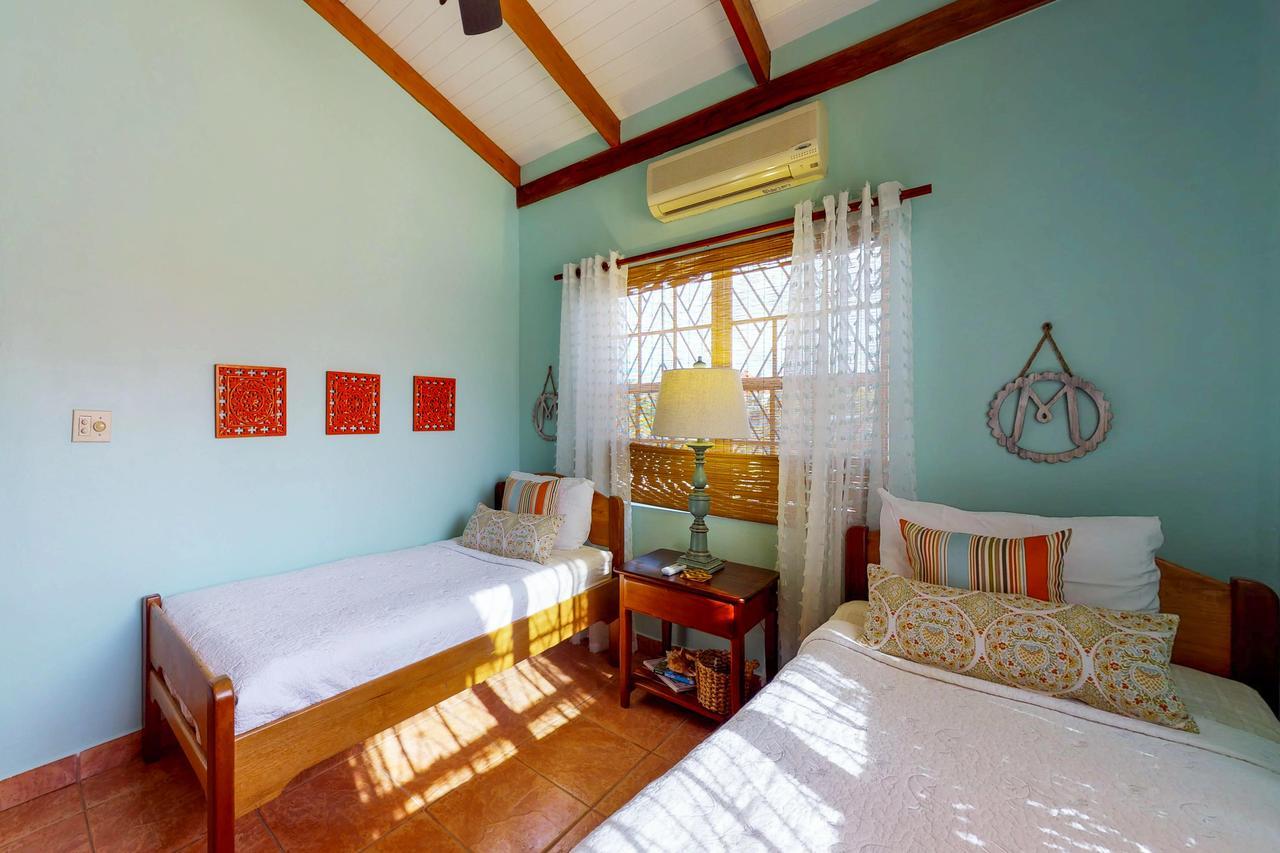 Mirasol Villa Placencia Экстерьер фото